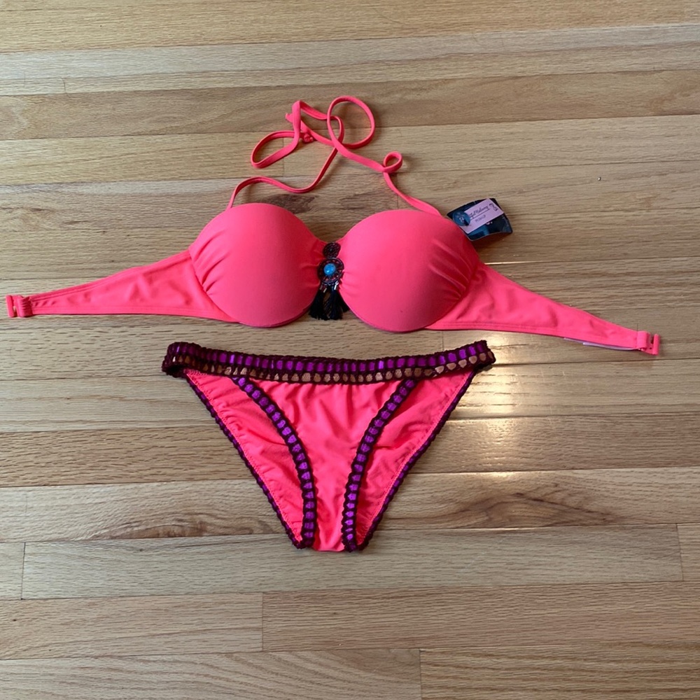 Beautiful swimsuit size 36B/ m